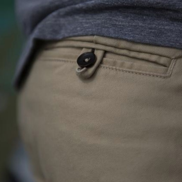 Gustin chino - Picture 2 of 7